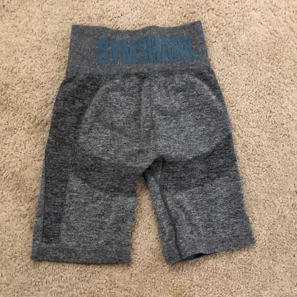 GYMSHARK SHORTS